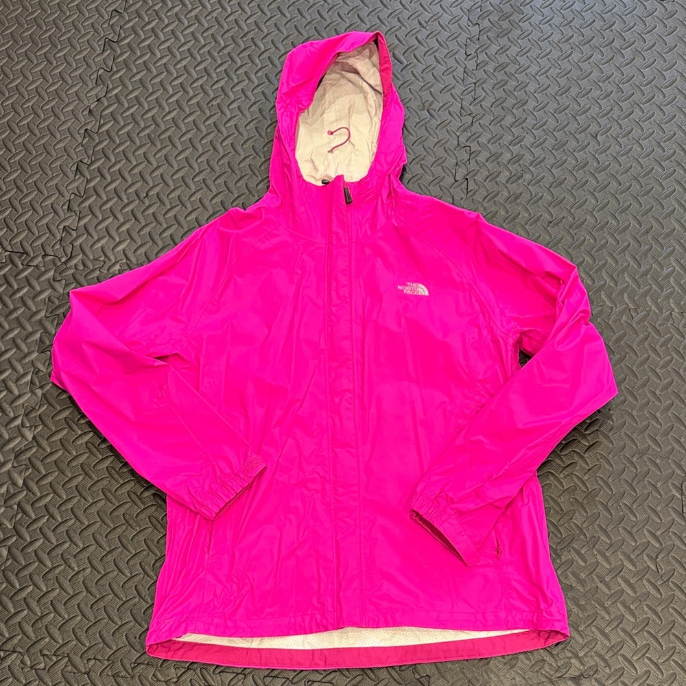 The North Face Fuchsia Hooded HyVent 2.5L windbreaker